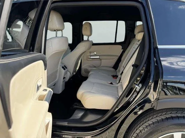 Mercedes-Benz GLB photo 31