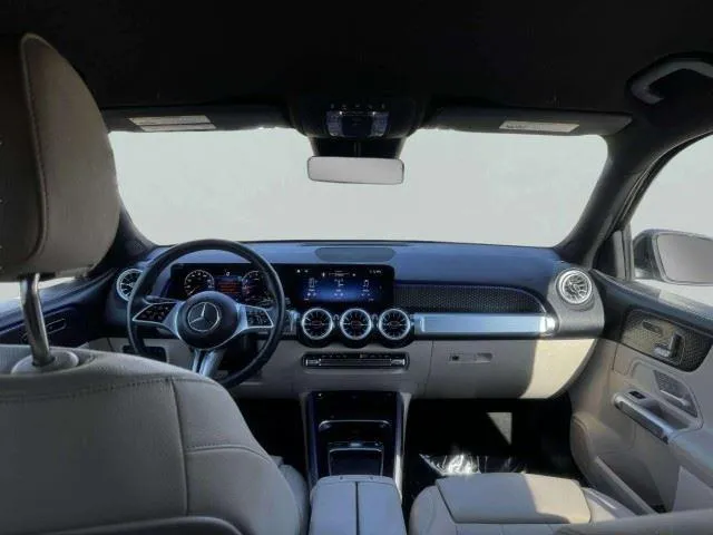 Mercedes-Benz GLB photo 36