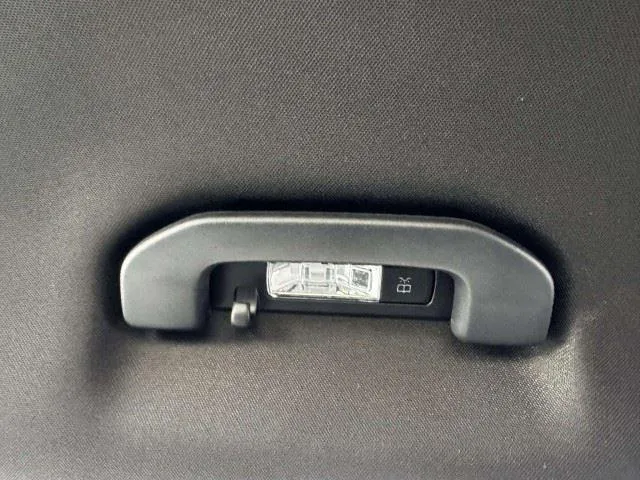 Mercedes-Benz GLB photo 37
