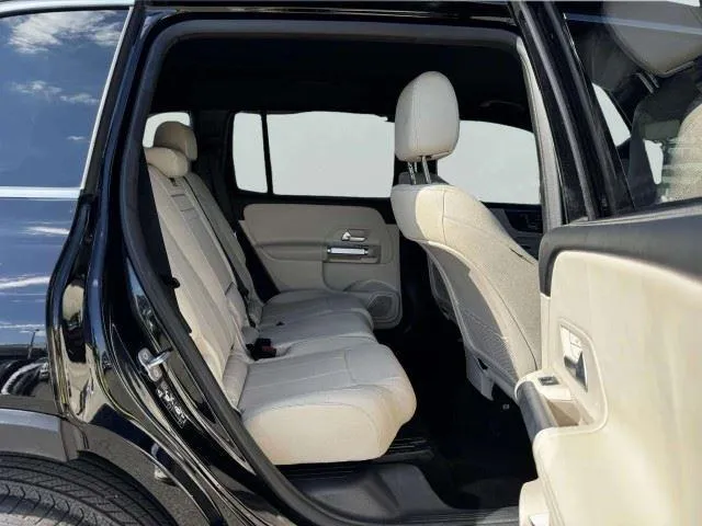 Mercedes-Benz GLB photo 39