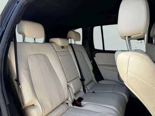 Mercedes-Benz GLB photo 41