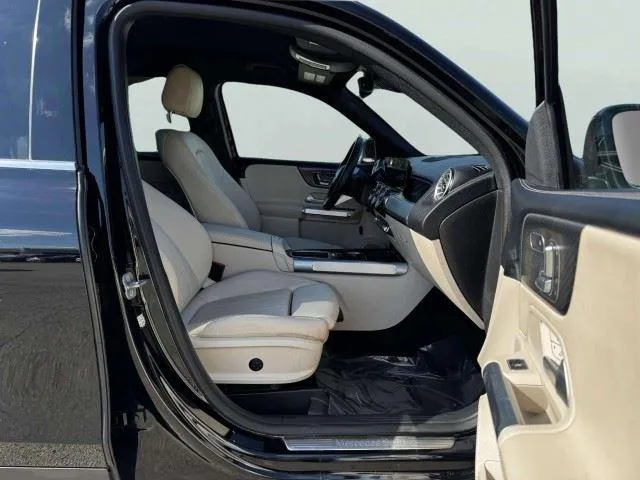 Mercedes-Benz GLB photo 43