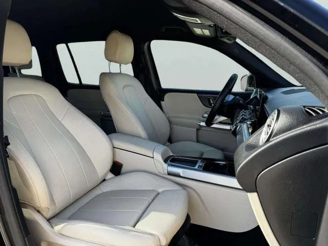 Mercedes-Benz GLB photo 45