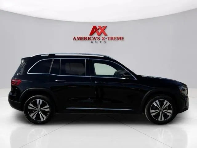 Mercedes-Benz GLB photo 7