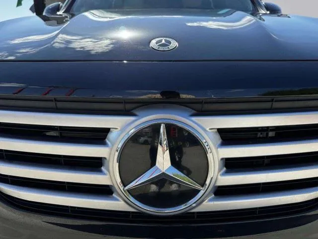 Mercedes-Benz GLB photo 12