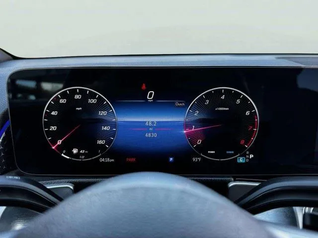 Mercedes-Benz GLB photo 21