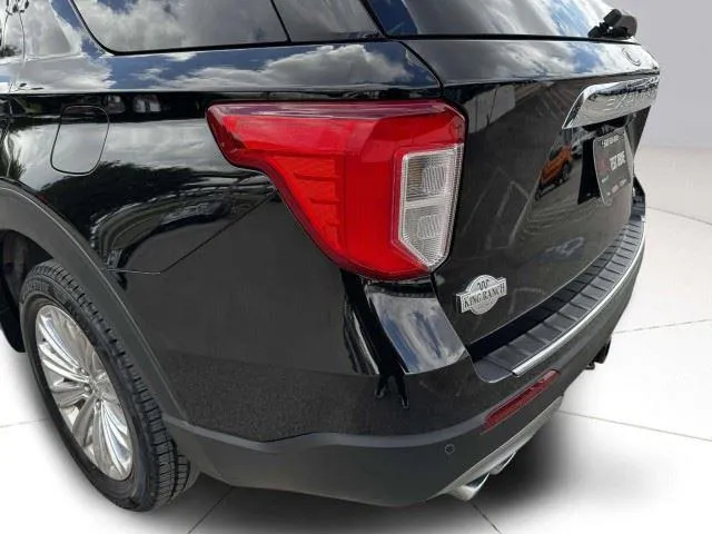 Ford Explorer photo 16