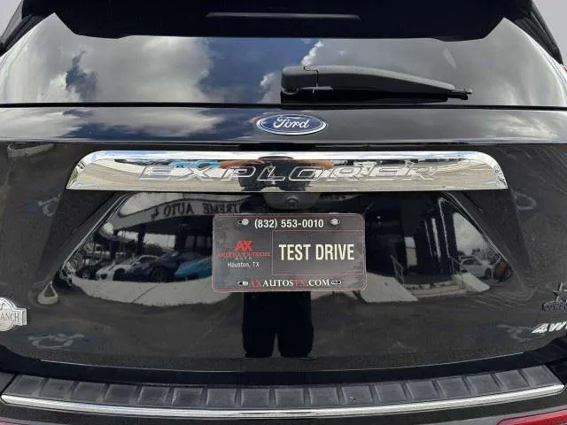 Ford Explorer photo 17