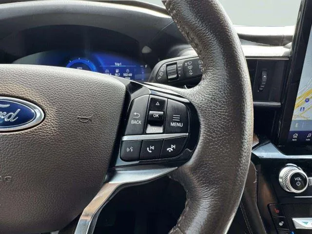Ford Explorer photo 25