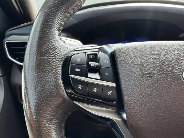 Ford Explorer photo 26