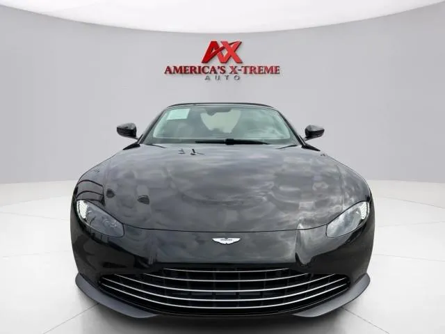 Aston Martin Vantage photo 9