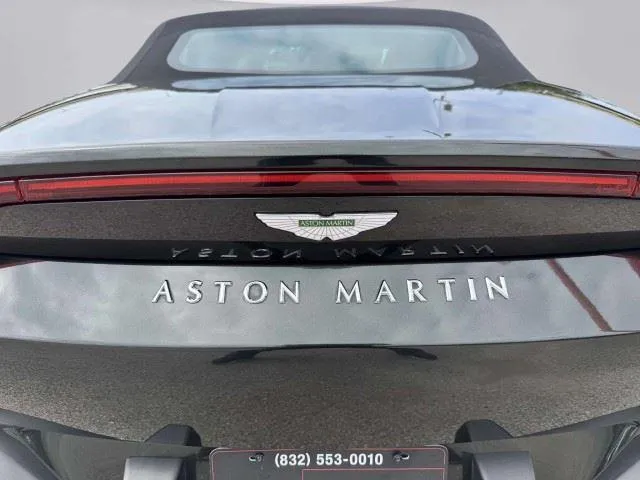 Aston Martin Vantage photo 17
