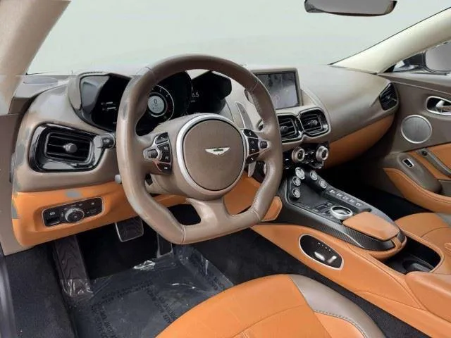 Aston Martin Vantage photo 23