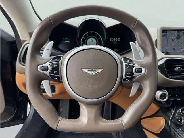 Aston Martin Vantage photo 31