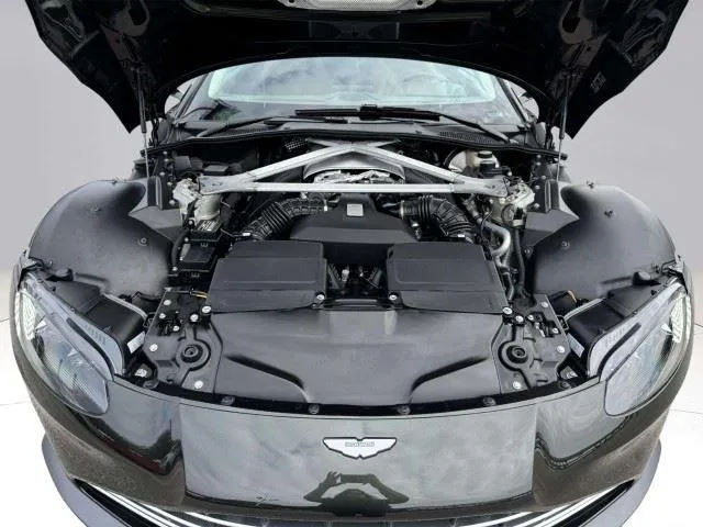 Aston Martin Vantage photo 51