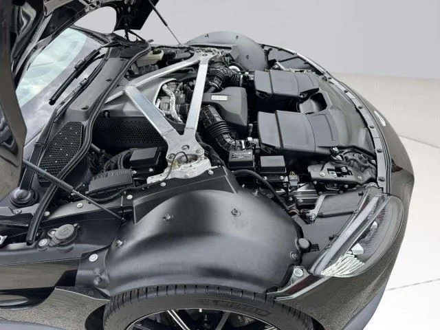 Aston Martin Vantage photo 52