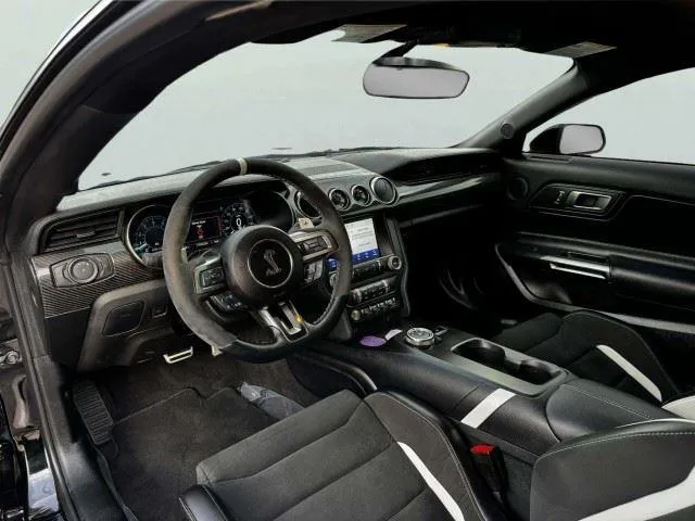 Ford Mustang photo 28