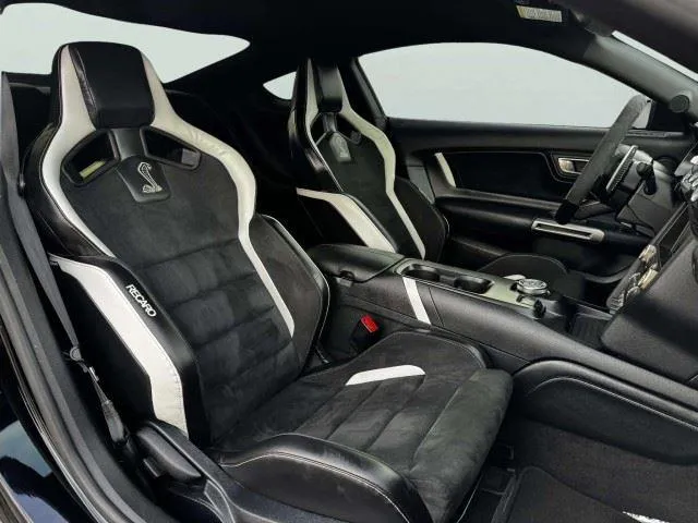 Ford Mustang photo 44