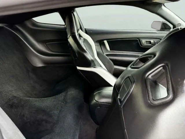 Ford Mustang photo 46