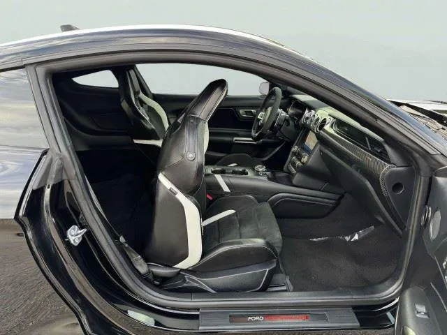 Ford Mustang photo 47