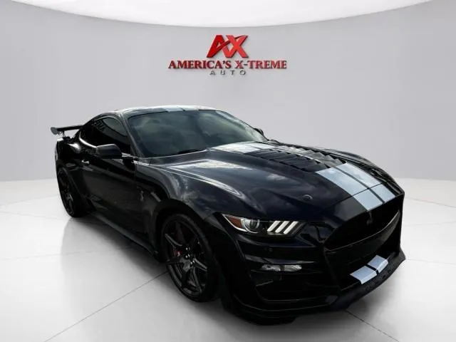 Ford Mustang photo 9