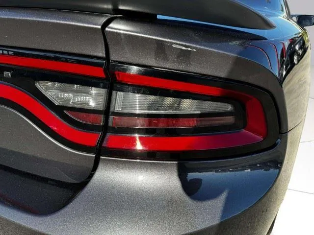 Dodge Charger photo 18