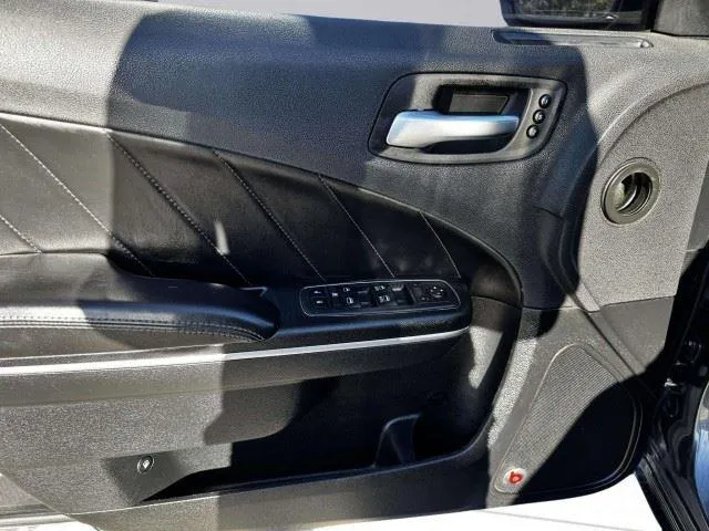 Dodge Charger photo 20
