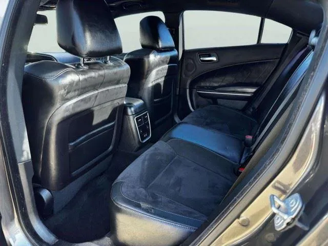 Dodge Charger photo 39