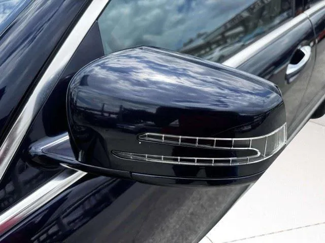 Mercedes-Benz S-Class photo 15