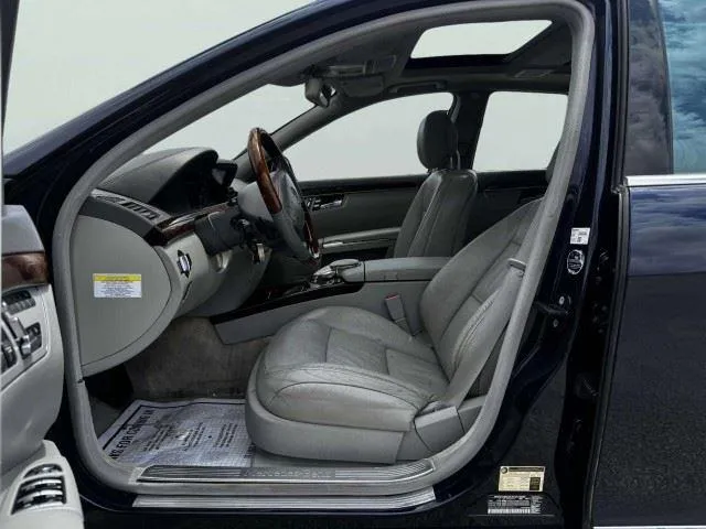 Mercedes-Benz S-Class photo 18