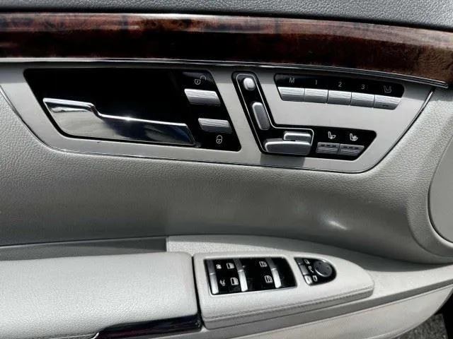 Mercedes-Benz S-Class photo 20