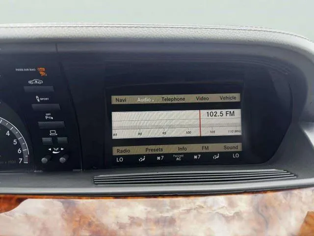 Mercedes-Benz S-Class photo 31