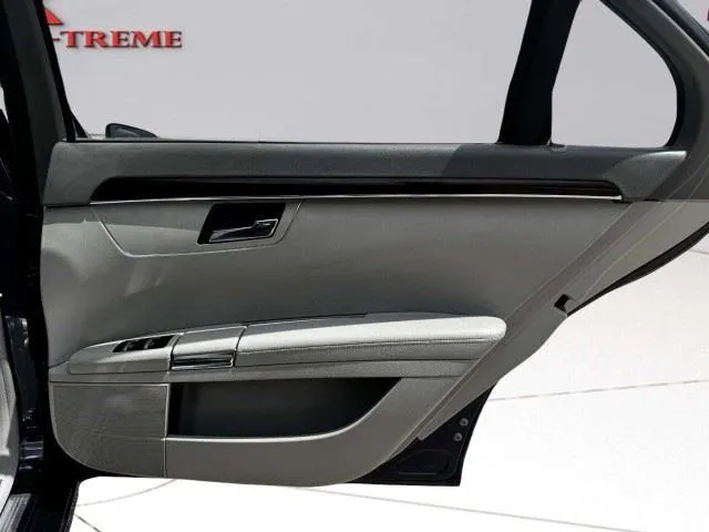 Mercedes-Benz S-Class photo 47