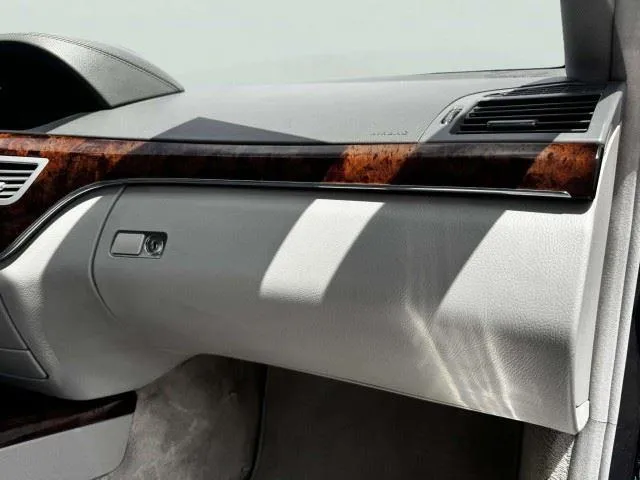Mercedes-Benz S-Class photo 54