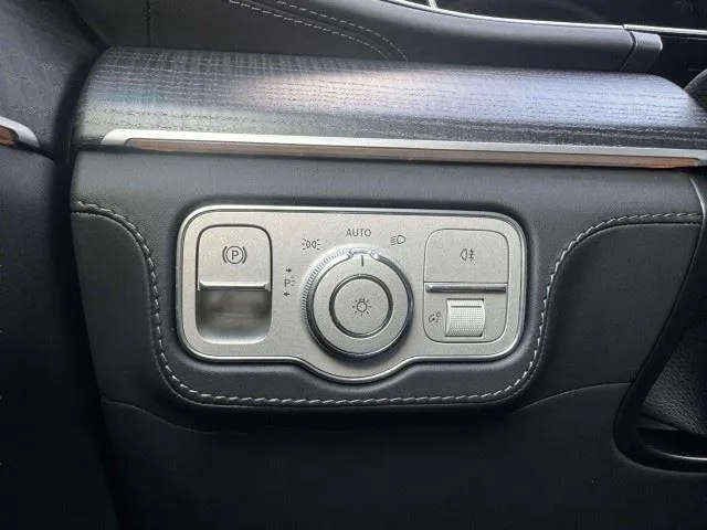 Mercedes-Benz GLE photo 27