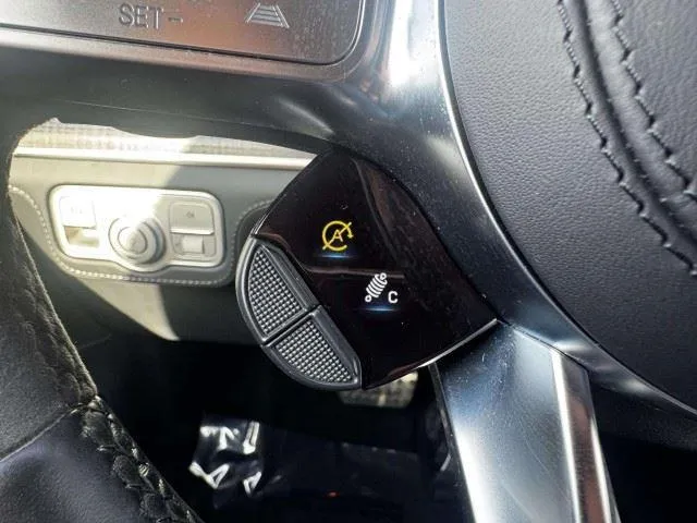 Mercedes-Benz GLE photo 33