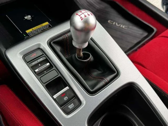 Honda Civic photo 36