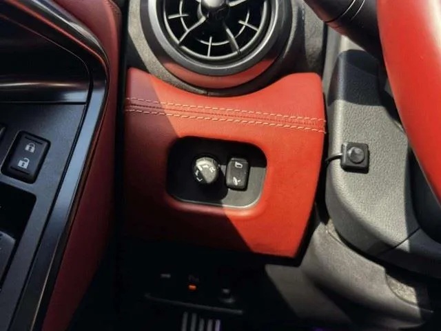 Nissan GT-R photo 25