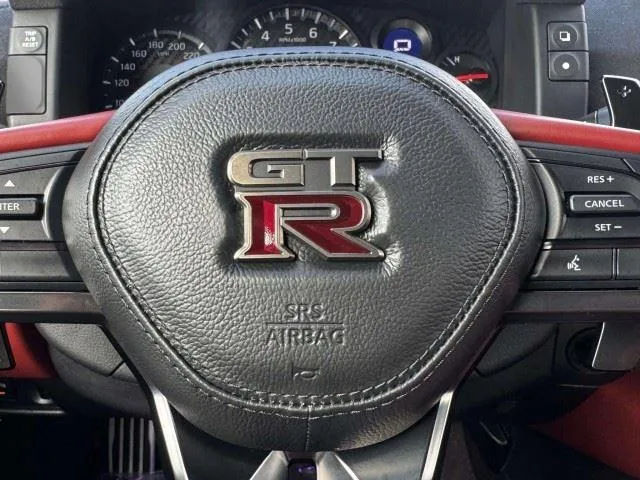 Nissan GT-R photo 31