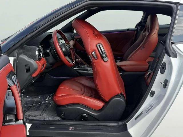Nissan GT-R photo 38