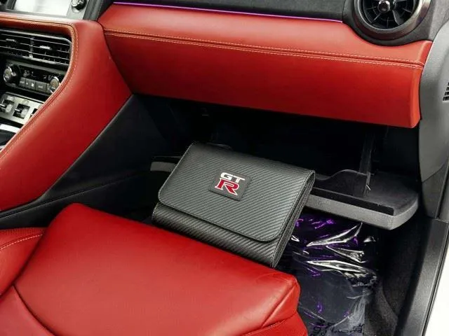 Nissan GT-R photo 50