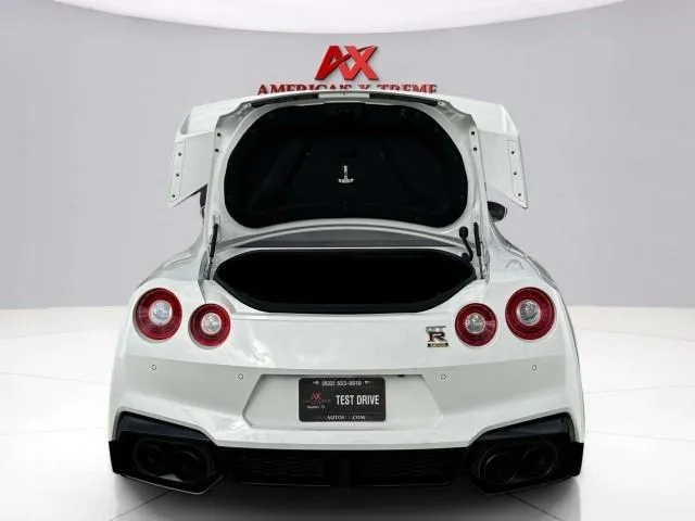 Nissan GT-R photo 55
