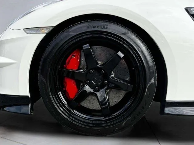 Nissan GT-R photo 57