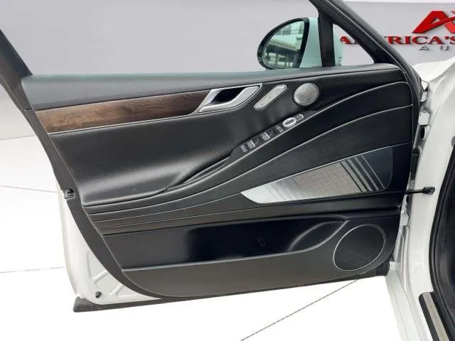 Genesis G80 photo 19