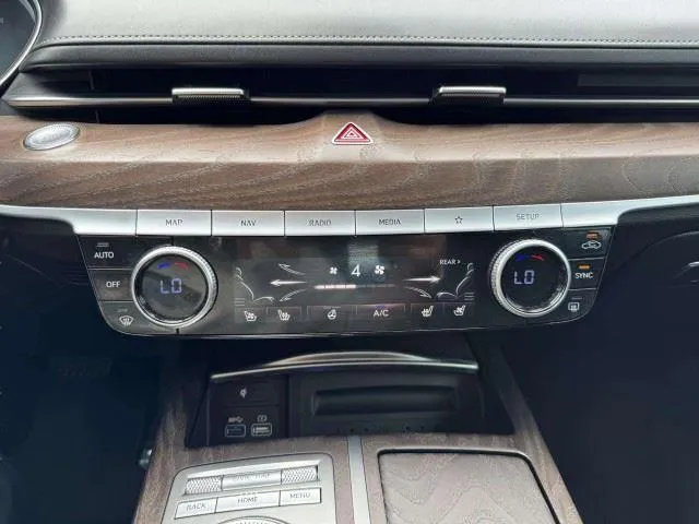 Genesis G80 photo 34