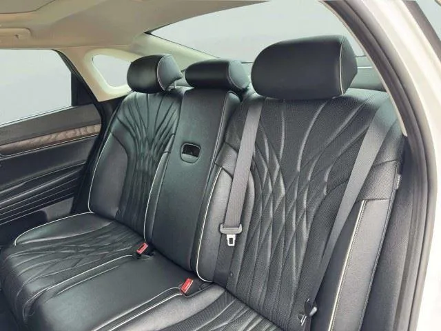 Genesis G80 photo 40