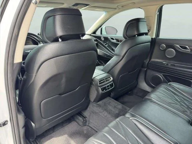 Genesis G80 photo 41