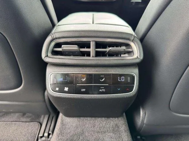 Genesis G80 photo 44