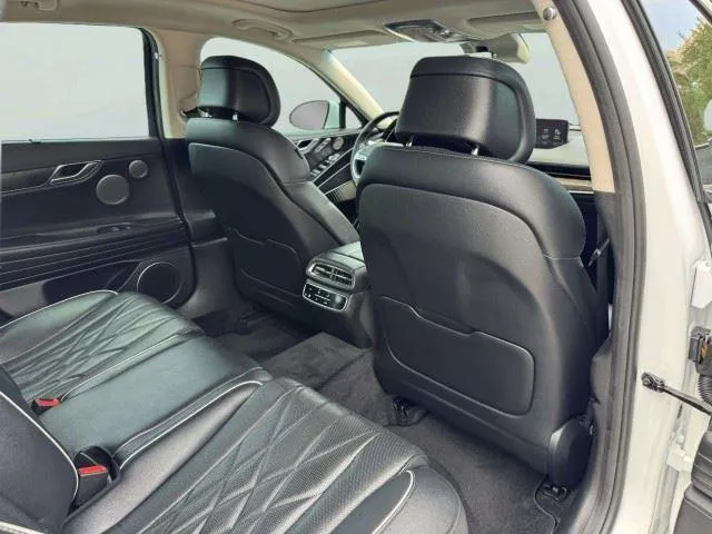 Genesis G80 photo 50