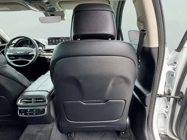 Genesis G80 photo 52